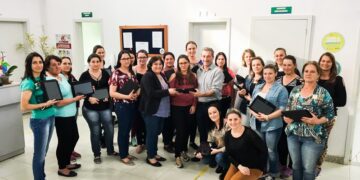 Secretaria Municipal de Saúde, Assistência Social e Trabalho entrega Tablet para Agentes Comunitárias de Saúde