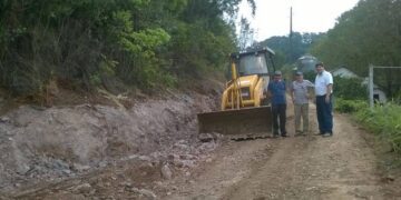 Detonações permitem alargamento da Estrada de Picada Café a São Luiz