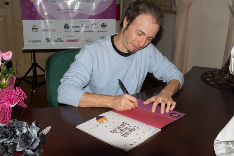 Alessandro Cenci vai debater literatura no Colóquio da Alivat