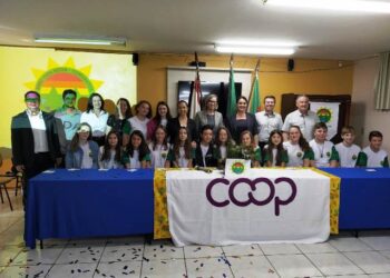 Alunos de quatro Escolas Municipais de Lajeado fundam suas cooperativas escolares