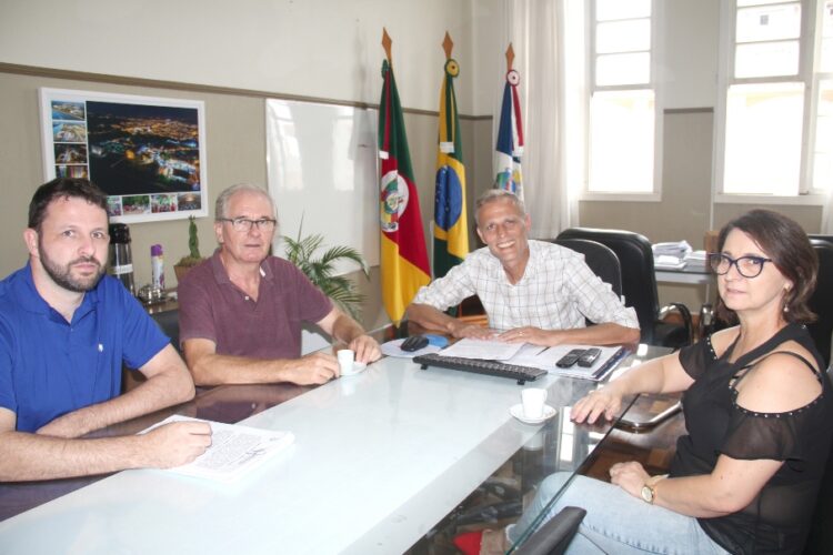 Governo de Estrela e Apae selam parceria