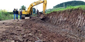 Começa obra de asfaltamento em Nova Santa Cruz