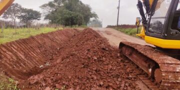 Governo inicia asfaltamento de duas estradas