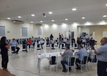 Amvat debate regionalização do saneamento e situação das MEIs