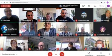 Prefeitos da Amvat se mobilizam diante da crise na avicultura e suinocultura