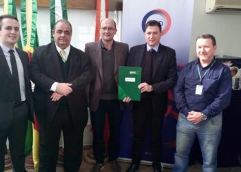 Estrela firma termo com BRDE para pavimentação de ruas