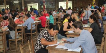Futuros moradores do Nova Morada assinam contratos com a CEF