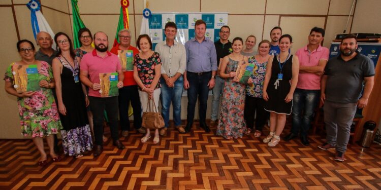 Prefeitura assina termos de parceria com entidades de mais de R$ 2 milhões para 2020