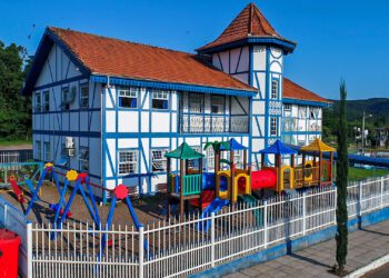 Creche organiza chá das avós