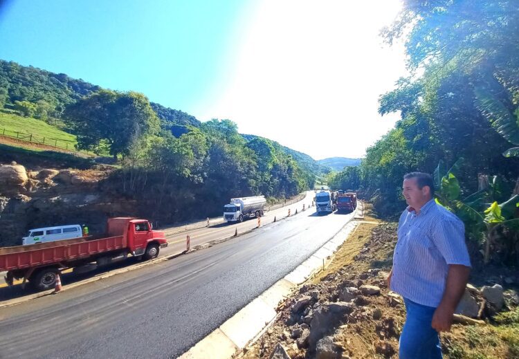 Obras de duplicação da BR avançam
