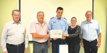 Bombeiros de Teutônia neutralizam gases poluentes