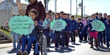 Caminhada marca início da Semana da Pessoa com Deficiência em Taquari