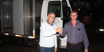 Estrela recebe caminhão baú para fortalecer agricultura familiar