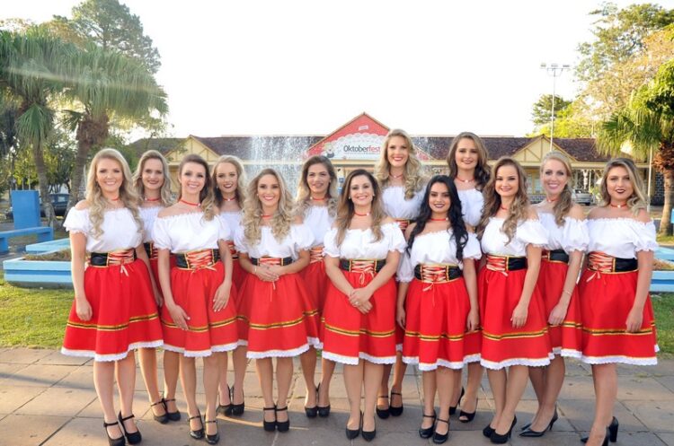 Domingo é dia de conhecer as Soberanas da 33ª Oktoberfest de Santa Cruz do Sul
