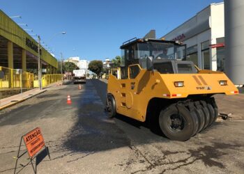 Iniciadas obras de capeamento asfáltico da Rua Leopoldo Sulzbach e Carlos Spohr Filho