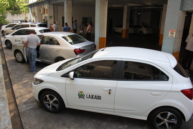 Prefeitura recebe sete novos veículos para Saúde, Educação e Trânsito