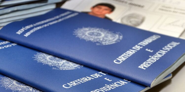Carteira de Trabalho é emitida no CRAS de Paverama