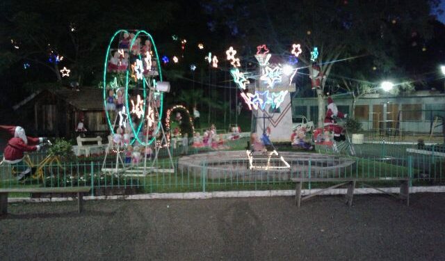 Colinas enfeita-se para o Natal