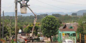 Natal em Estrela: cidade começa a ser decorada