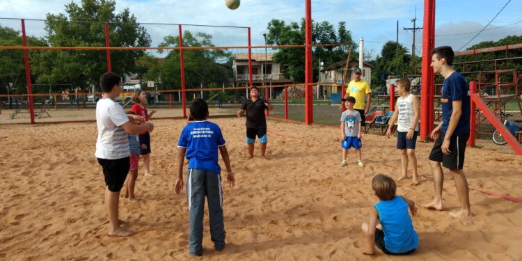 Colônia de Férias proporciona esporte e lazer para a criançada