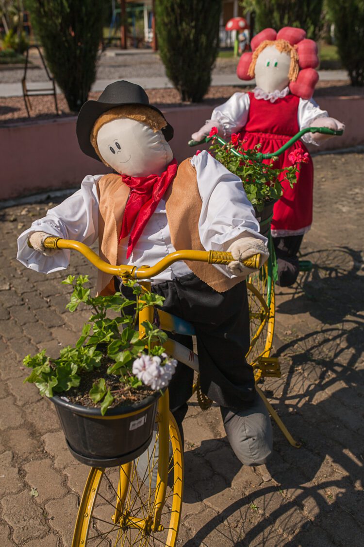 Centro e interior decorados para a 27ª Festa das Flores