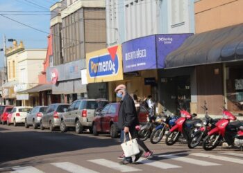 Estrela quita 13º salário de servidores municipais antecipadamente
