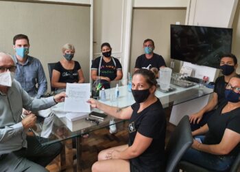 Estrela: Governo recebe comissão do comércio