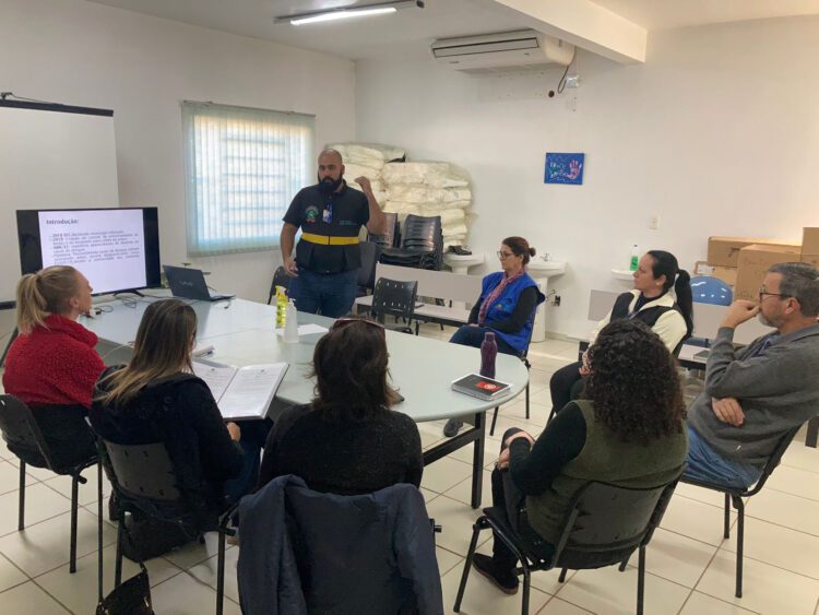 Secretaria da Saúde compartilha ações de prevenção à dengue