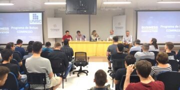 Unisc e empresa Compasso firmam convênio para oferecer bolsas de estudo na área de TI