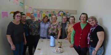 Usuárias do Cras participam de oficina de beleza