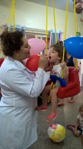 Crianças da EMEI Pequeno Mundo recebem atendimento odontológico (Foto: Divulgação)