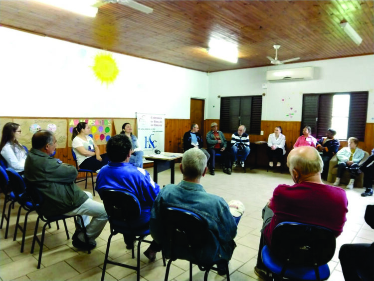 Equipe do HSC visita Centro de Convivência para falar sobre doação