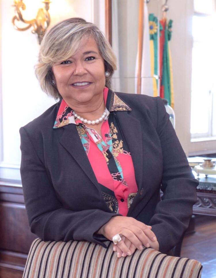 ACI-E oferece curso sobre etiqueta com foco no atendimento e na concretização de melhores negócios