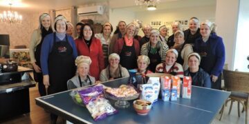 Grupo de mulheres participa de curso sobre Café Colonial