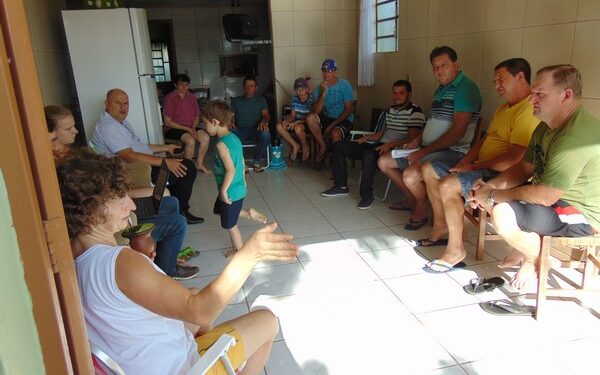 Reunião com moradores do bairro 21 de abril