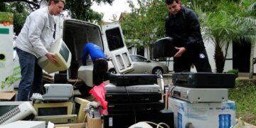 Ação socioambiental teutoniense promove descarte consciente de lixo eletrônico e medicamentos vencidos