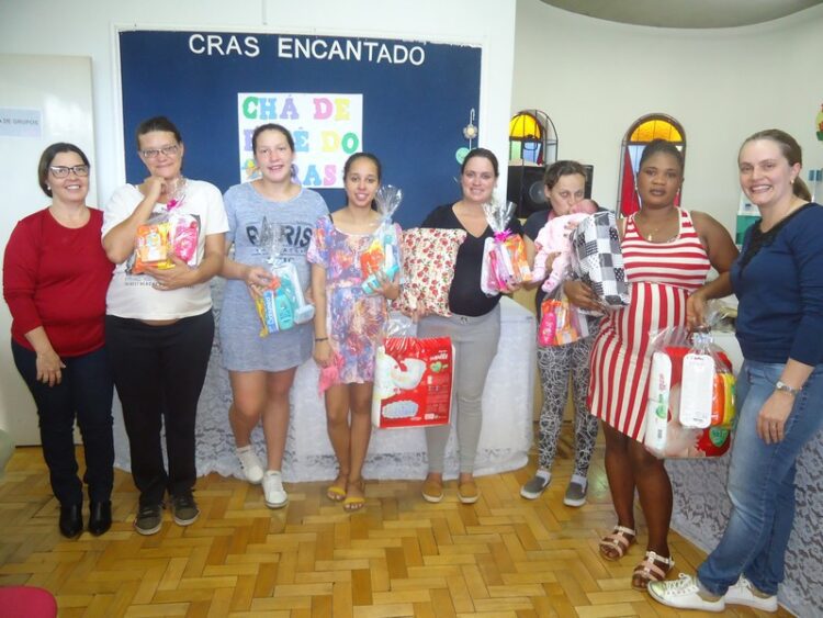 CRAS encerra Projeto GráVIDA com “Chá de Bebê” e exposição de fotos