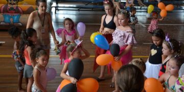 Bailinho de Carnaval é atração para a criançada