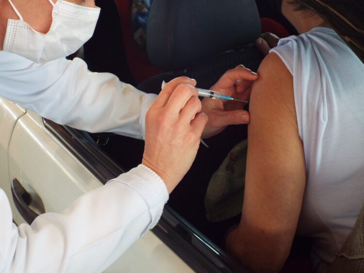 Todas as vacinas recebidas para 1ª dose contra Covid-19 foram aplicadas