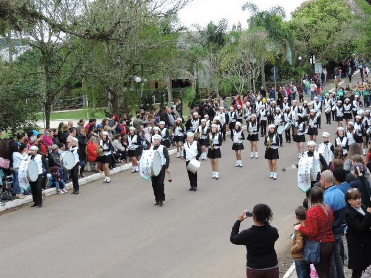 Paverama prepara-se para seu Tradicional Desfile Cívico