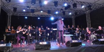 Oclaje propaga a música instrumental e empolga o público em Roca Sales
