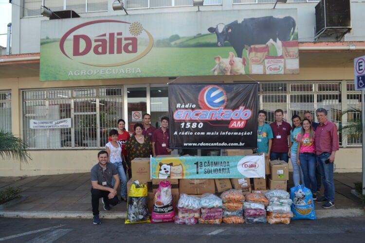Agropecuária Dália e Grupo Encantado de Comunicação entregam ração a entidades protetoras de animais