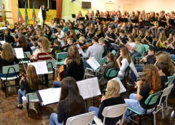 Mais de 900 pessoas prestigiam Sons do Outono no Colégio Teutônia