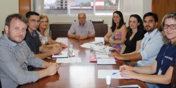 Alimentos Orgânicos nas Escolas são tema de encontro da Administração Municipal com a Emater