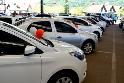 Variedade em marcas, modelos e ofertas num só lugar (Foto: Leandro Augusto Hamester)