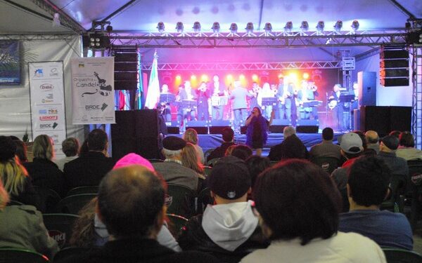 Orquestra de Candelária realiza show especial no Dia dos Namorados