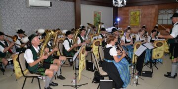 Intercâmbio musical traz orquestra da Alemanha ao Colégio Teutônia