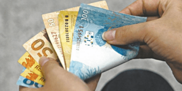 Mato Leitão antecipa 13º salário dos servidores
