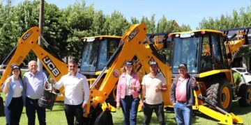 Administração Municipal adquire duas retroescavadeiras com recursos próprios