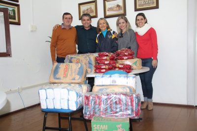 Alimentos foram entregues ao município na tarde desta terça-feira (Foto: Paulo Ricardo Schneider)